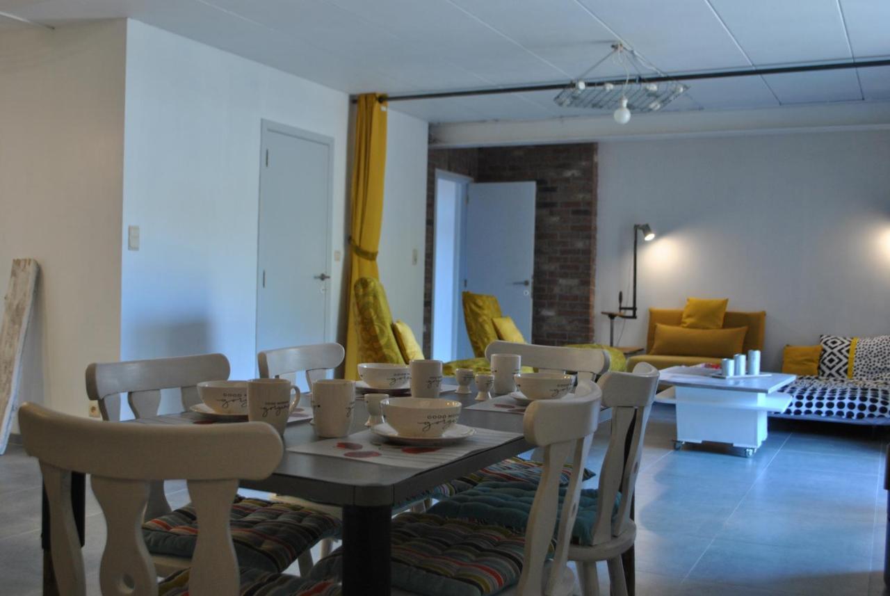 Le gîte du Loup Couvin Extérieur photo